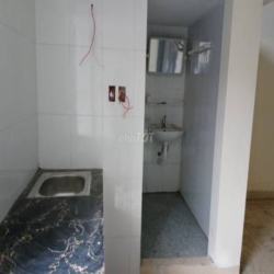 Phòng trọ 22m2 có gác xép rộng Khu Bùi Xương Trạch, Thanh Xuân