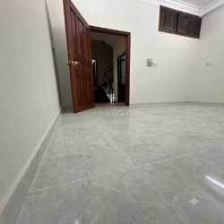 Cho thuê nhà MTKD nhánh Quang Trung P11, DT 4x17m, 4 tấm giá 19tr TL