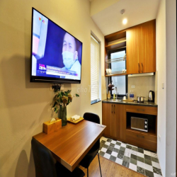 Cho Thuê Căn Hộ Dịch Vụ Studio Cao Cấp 40m² Âu Cơ Tây Hồ Hà Nội