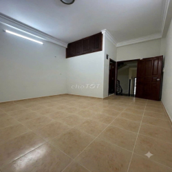 Cho thuê nhà MTKD nhánh Quang Trung P11, DT 4x17m, 4 tấm giá 19tr TL
