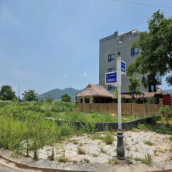 Cho thuê lô đất  đường Trần Sâm ngay Khách sạn 5 sao Golden Bay