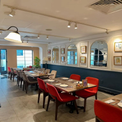 Cho thuê mặt bằng đường Cao Thắng, Phường 4, Quận 3