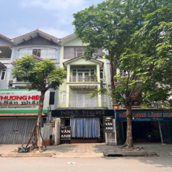 CHO THUÊ LIỀN KỀ FULL ĐỒ CAO CẤP 05 TẦNG, 7PN, 7WC tại KĐT XA LA 100m2