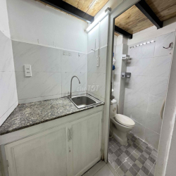 PHÒNG GÁC CỬA SỔ THOÁNG MÁT NGAY CV VĂN HOÁ GÒ VẤP - THANG MÁY Ở NGAY