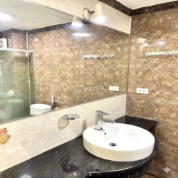 cần nhượng lại 2N2W tại số 6 Mễ Trì Hạ
