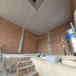 Cho thuê toà nhà 400m2 gần Liên Phường, Đỗ Xuân Hợp 3 tầng