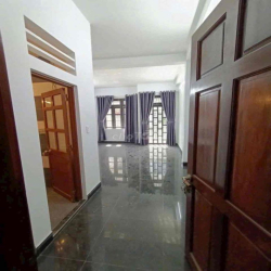 Cho thuê nhà mới xây Tân Chánh hiệp q12 2lầu 180m 3PN 4wc hxh 9tr tl