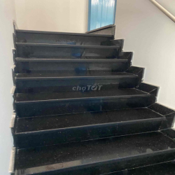 tầng trệt shophouse có lầu