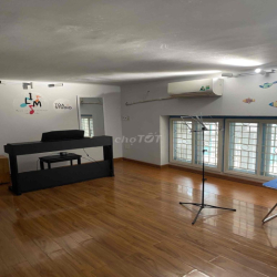 tầng trệt shophouse có lầu