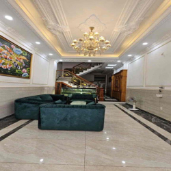 cho thuê nhà 4 tầng Full Nội Thất có 4pn 5wc hẻm xe hơi. Bình Tân