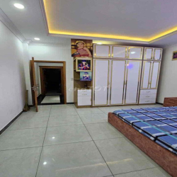 cho thuê nhà 4 tầng Full Nội Thất có 4pn 5wc hẻm xe hơi. Bình Tân