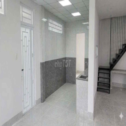 CHO THUÊ CẶP NHÀ TRỤC CHÍNH KDC HỒNG LOAN (DT 10X18)