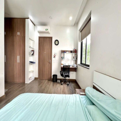 Góc Nhà Phố Sân Vườn Lakeview City  1 Trệt 3 Lầu 4PN 5WC NT Đầy Đủ