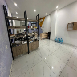 CHo thuê tầng trệt KDT Vạn Phúc city 5x20m giá 10tr có máy lạnh