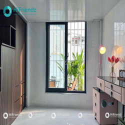 Duplex mới xây gác cao nội thất đầy đủ - ban công thoáng giáp Q1