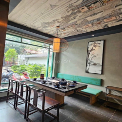 CHO THUÊ MT ĐƯỜNG LÊ QUÝ ĐÔN Q3 DT 10X30M 195TR