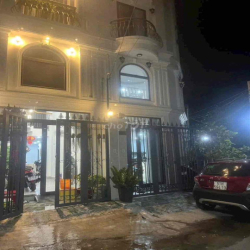 💟 cho thuê nhà nguyên can 4pn 5wc hẻm 309/ nguyễn oanh p17