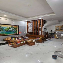 Cần cho thuê nhà nguyên căn 4 tầng tại Lai Xá Hoài Đức 7tr/tháng