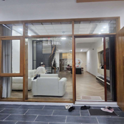 Chính Chủ Bán Nhà Mặt Tiền Ba Tầng Đầy Đủ Nội Thất