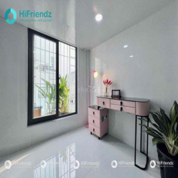 Duplex mới xây gác cao nội thất đầy đủ - ban công thoáng giáp Q1