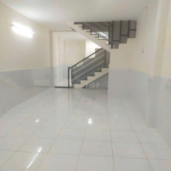 Cho Thuê Gấp 166/1H Tô Hiến Thành, Q10 ngay ngã tư Hồ Bá Kiện Giá 15Tr