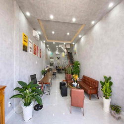 Nhà phố sạch sẽ 2 lầu ( 5 x 16m ) đường 30m Q.9