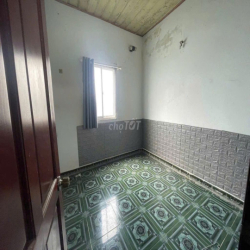 Nhà nguyên căn 4x9m trệt lầu 2PN 2WC giá chỉ 7.2triệu Phạm Văn Chiêu 