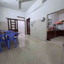 CHO THUÊ NHÀ NGUYÊN CĂN MẶT TIỀN ĐƯỜNG 2/4 GIÁ RẺ