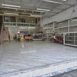 CHO THUÊ NHÀ NGUYÊN CĂN MẶT TIỀN ĐƯỜNG 2/4 GIÁ RẺ