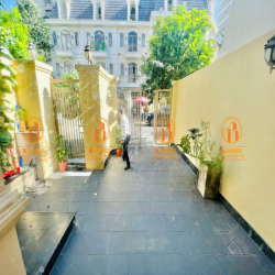 🔴VIILA NHÀ PHỐ KHU BIỆT THỰ VIP PHỔ QUANG CHO THUÊ *350M2 * 3 TẦNG