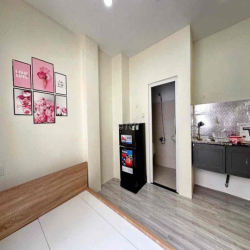 PHÒNG TRỌ FULL NỘI THẤT CÓ THANG MÁY GẦN CÔNG VIÊN LÀNG HOA