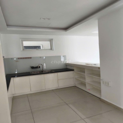 Tìm khách thuê! Căn Cộng Hòa Plaza 100M2 3 Phòng ngủ NTCB 