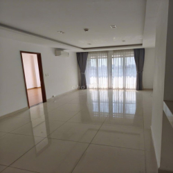 Tìm khách thuê! Căn Cộng Hòa Plaza 100M2 3 Phòng ngủ NTCB 