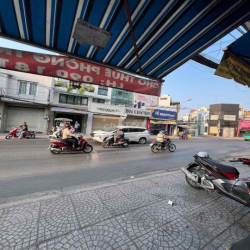 Sang nhượng mặt bằng KD mặt tiền đường Lê Quang Định