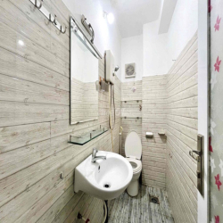 CHO THUÊ 2 PHÒNG NGỦ GIÁ TỐT NGAY 783 HOÀNG SA QUẬN 3 TRỐNG SẴN