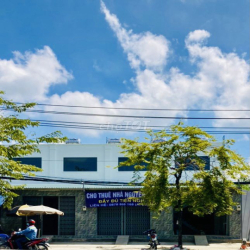 Cho thuê nhà mặt tiền trống suốt tiện kinh doanh