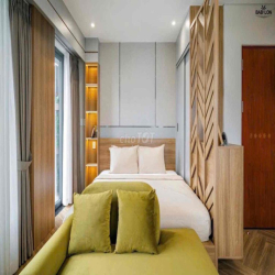 CHDV FULL NỘI THẤT NGAY VÒNG XOAY DÂN CHỦ