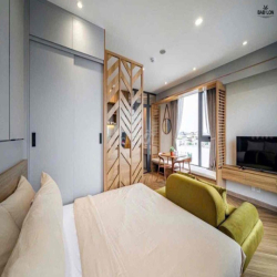 CHDV FULL NỘI THẤT NGAY VÒNG XOAY DÂN CHỦ