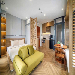 CHDV FULL NỘI THẤT NGAY VÒNG XOAY DÂN CHỦ