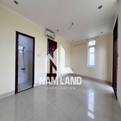 Nhà Mới Cho Thuê 250m2,Trệt 3 lầu,4PN,4WC,Sân To,KDC Yên Tĩnh,Giá 30TR