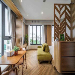 CHDV FULL NỘI THẤT NGAY VÒNG XOAY DÂN CHỦ