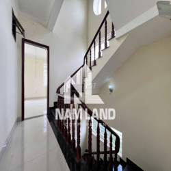 Nhà Mới Cho Thuê 250m2,Trệt 3 lầu,4PN,4WC,Sân To,KDC Yên Tĩnh,Giá 30TR