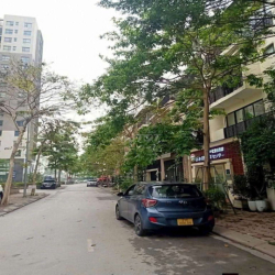 CHO THUÊ LIỀN KỀ 55M2 LIỀN LỀ XUÂN PHƯƠNG QUỐC HỘI GIÁ 16.5 TRIỆU