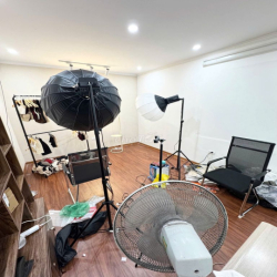 Chính chủ cho thuê văn phòng 20m2- 4 tr- phố Thái Hà