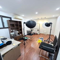 Chính chủ cho thuê văn phòng 20m2- 4 tr- phố Thái Hà