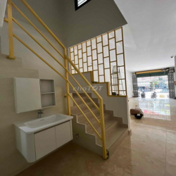 Cho thuê nhà mặt tiền thuận tiện kinh doanh, vị trí đẹp