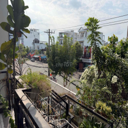 tầng 1 40m2 cho thuê làm văn phòng hoặc ở