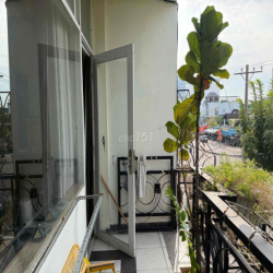 tầng 1 40m2 cho thuê làm văn phòng hoặc ở