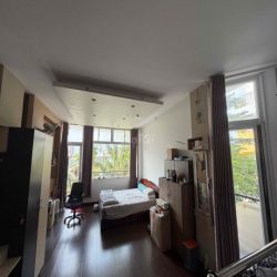 tầng 1 40m2 cho thuê làm văn phòng hoặc ở