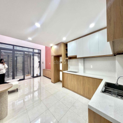 CHO THUÊ NHÀ NGUYÊN CĂN HẺM THÔNG NGAY ÂU CƠ  4 PHÒNG NGỦ - 4 WC